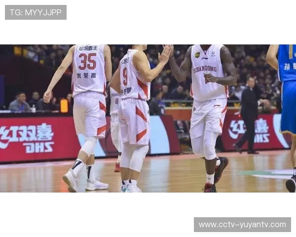 新疆男篮换帅后首战告捷，新帅格兰带队风格初显